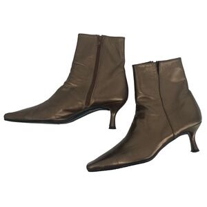 Stuartz Weitzman Women 8.5 Gold Leather Kitten Heel Pointy zipped ankle bootie
